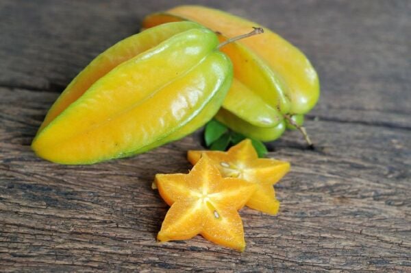 Yıldız Meyvesi 1 Adet (Yeşil Erik Tadında)